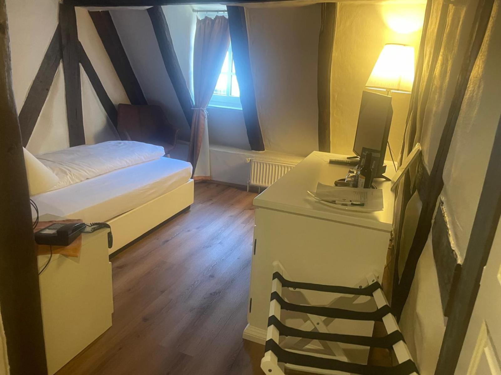 Hotel Altes Badhaus Eberbach  Exterior foto