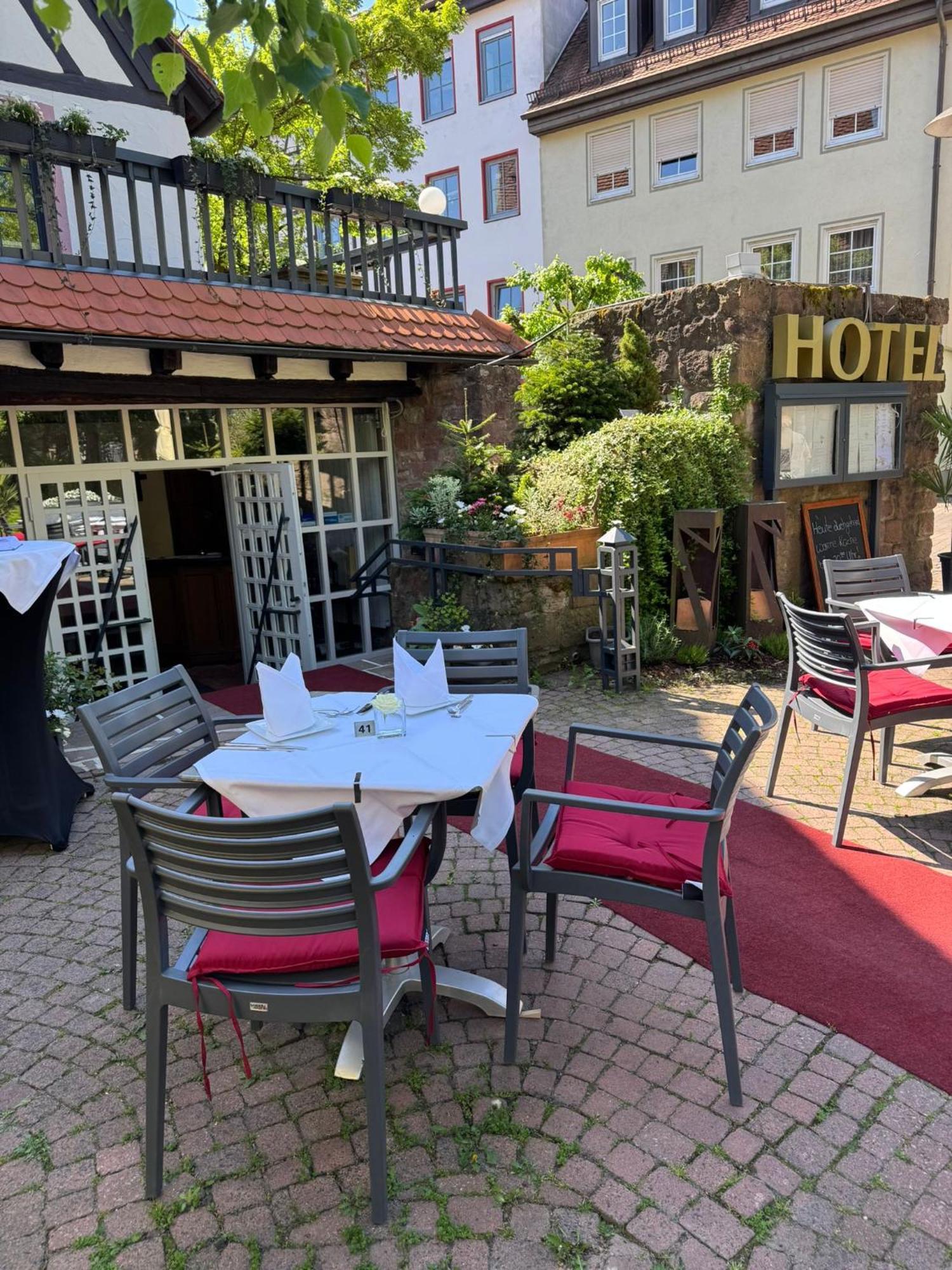 Hotel Altes Badhaus Eberbach  Exterior foto